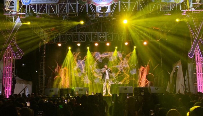 Pekan Budaya Kota Rempah Resmi Ditutup, Justy Aldrin Buat Masyarakat Tidore Menggalau