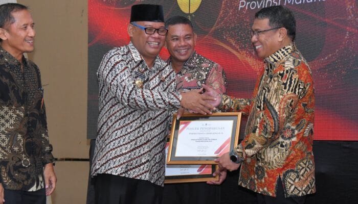 Pemkot Tidore Terima Penghargaan atas Kinerja Pengelolaan TKD Terbaik Tahun Anggaran 2024