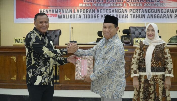 Walikota Tidore Kepulauan Resmi Sampaikan LKPJ Tahun Anggaran 2024 ke DPRD