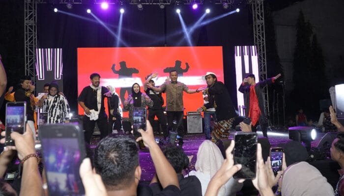 Wali Kota Sukses Bawa Anak Muda Tidore Guncang Panggung Indonesia Internasional Arts Festival