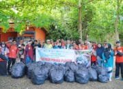 Peringati Hari Lingkungan Hidup Sedunia, DLH dan TP-PKK Tidore Gelar Aksi Bersih Plastik di Desa Wisata Akebay