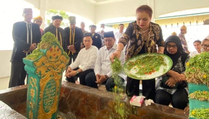 Boki Nita Kembali ke Ternate Dampingi Suami Wakil Menteri Transmigrasi RI