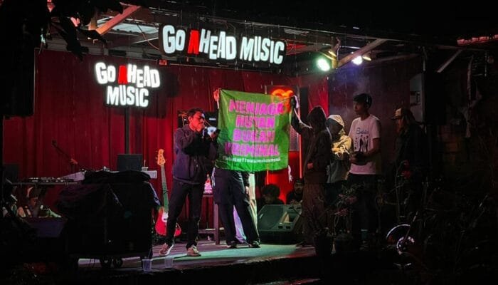 Hip Hop Penutup Rangkaian Gigs Kong ; Ada Spanduk Bertuliskan Menjaga Hutan Bukan Kriminal