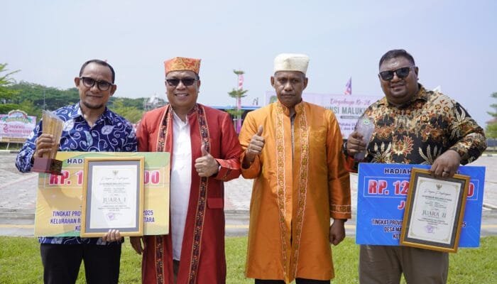 Hadiri Peringatan HUT ke 26 Provinsi Malut, Pemkot Tidore Terima Hadiah Lomba Desa- Kelurahan