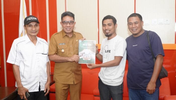 KWATAK Tidore Serahkan Hasil Rekomendasi Dialog TKD ke Pemkot Tidore, Wawali Apresiasi