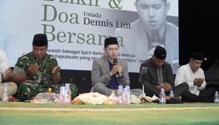 Dzikir dan Doa Bersama Ustadz Dennis Lim di Pantai Tugulufa Dihadiri Ribuan Jamaah