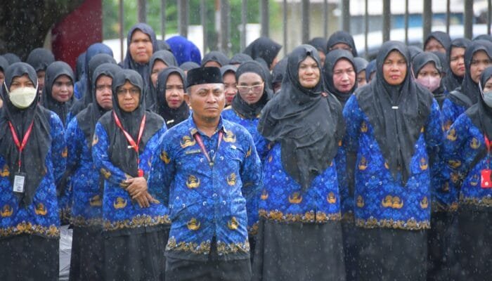 ASN Tidore Tetap Semangat Ikuti Upacara HUT ke-54 Korpri Meski Diguyur Hujan