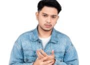 Ozi Komdan, Suara dari Maluku Utara yang Menggema di Panggung Spektakuler Indonesian Idol