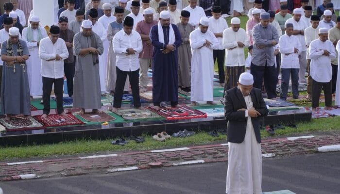 Pusatkan Sholat Ied 1447 H di Halaman Kantor Walikota Tidore Berlangsung Khidmat