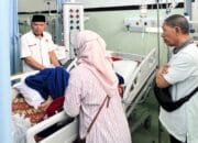Jenguk Pasien Korban KDRT RSUD Chasan Boesoirie, Wagub Pelayanan Yang Utama