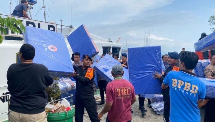 Gubernur Sherly Instansi Gabungan Bergerak Cepat, 73 Personil Bantu Warga Batang Dua