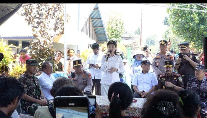 Pasca Konflik Halteng, Gubernur Bertekad Membangun Rumah Warga Yang Terbakar