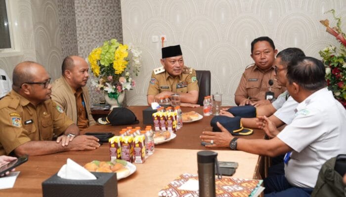 Pimpin Rakor Pasca-Gempa Batang Dua, Wagub Pastikan Logistik Aman dan Mitigasi Berbasis Data BMKG