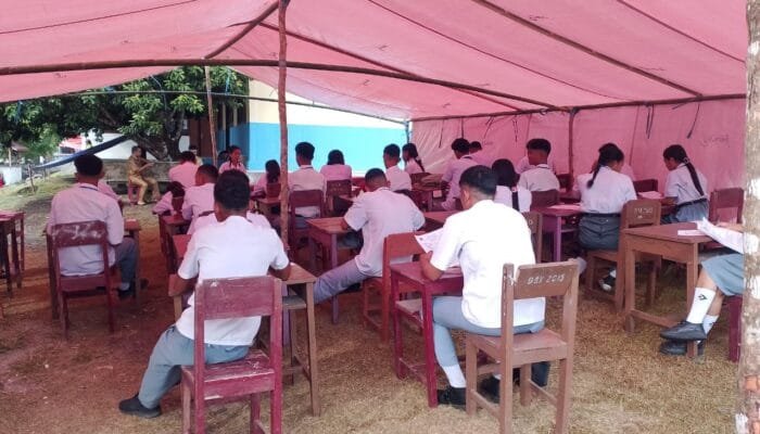 Asa di Tenda Pengungsian, Pelajar SMA Batang Dua Tetap Semangat Jalani Ujian Sekolah