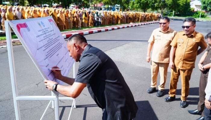 Pemkot Tidore Gelar Apel Hardiknas, Deklarasi Komitmen SPMB 2026/2027