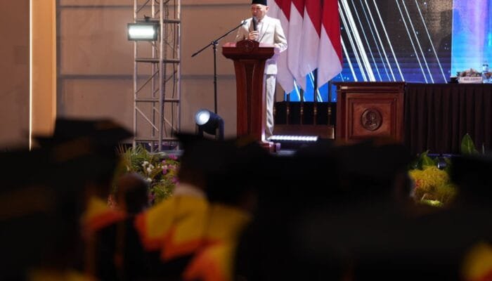 UT Ternate Resmi Diwisuda 320 Wisudawan ; Wagub Titipkan Isu UU Kepulauan