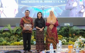 Sinergi dan Kolaborasi Jadi Kunci, Gubernur Sherly Apresiasi Irjen Pol Waris Agono dan Sambut Kapolda Baru Brigjen Pol Arif Budiman