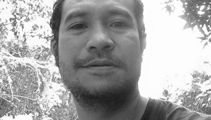 Afrizal Malna Dalam Dua Perspektif