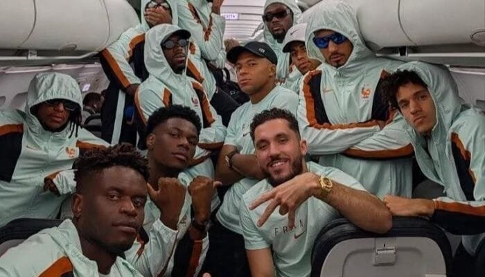 Melawan Sepakbola Rap Rap..