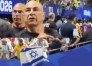 Pelatih Mesir Ludahi Suporter Argentina yang Kibarkan Bendera Israel