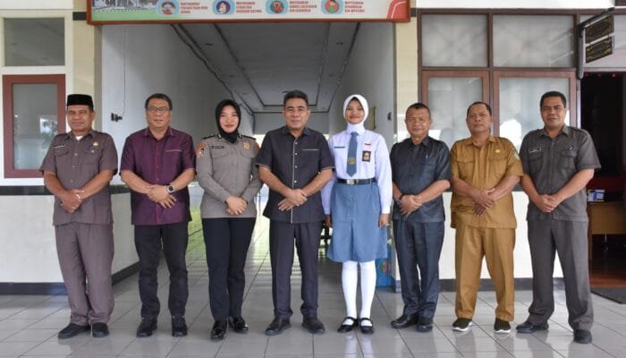 Wakil Wali Kota Tidore Lepas Calon Paskibraka Nasional Asal SMA Negeri 1 Tidore