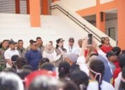 Gubernur Sherly Tanamkan Semangat Kemerdekaan Pada Siswa SR Terintegrasi 3