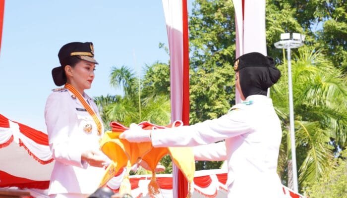 Gubernur Sherly Pimpin Upacara HUT ke-81 RI di Sofifi