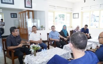 Wawali Tidore Apresiasi FK-KMK UGM Gelar Baksos Operasi Katarak untuk 100 Pasien