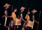 Sanggar Folakatu Art Pentaskan “Kole Namo Baikole” Sayap Cahaya di Atas Negeri Rempah