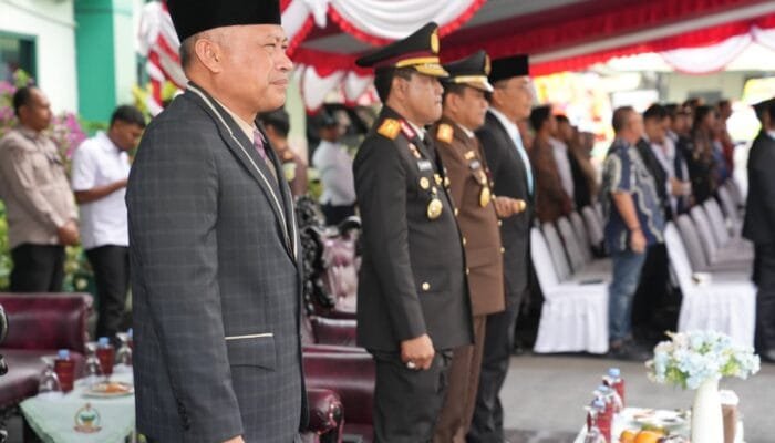 Wagub Sarbin Sehe Hadiri Upacara HUT ke-81 TNI di Makorem 152/Baabullah