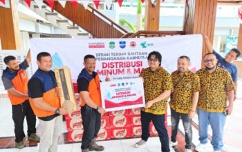 PT HM Sampoerna Salurkan Bantuan untuk Penanganan Kebakaran TPA Buku Deru-Deru